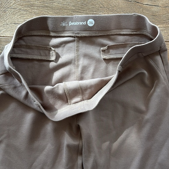 Betabrand Womens Pants Tan Bootcut Pull On Stretch Tan size 2XL - Picture 4 of 9